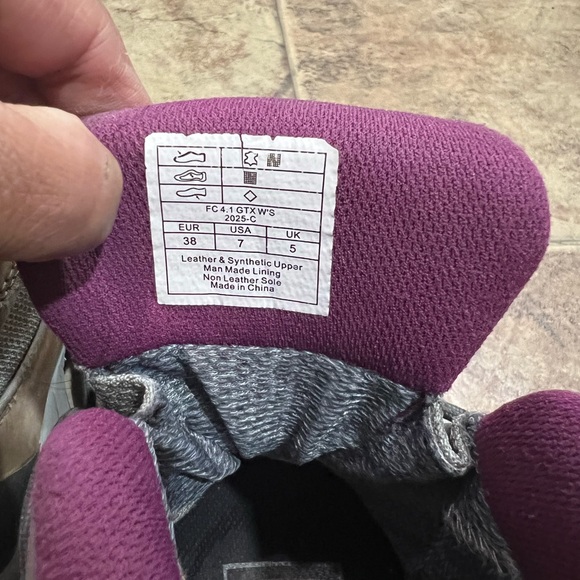 La Sportiva Waterproof Hiking Boots - Picture 3 of 7